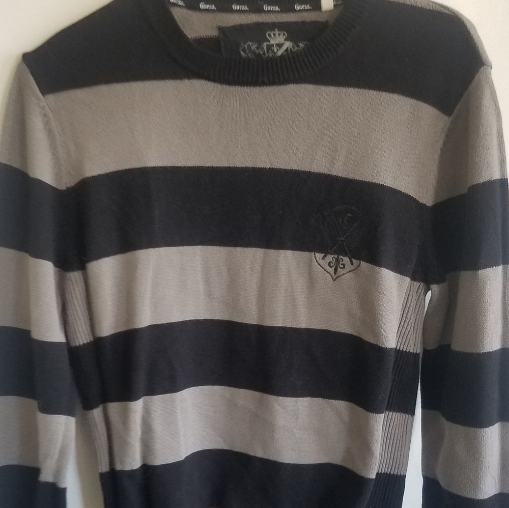 ⚡️3 /$20 GUESS sweater